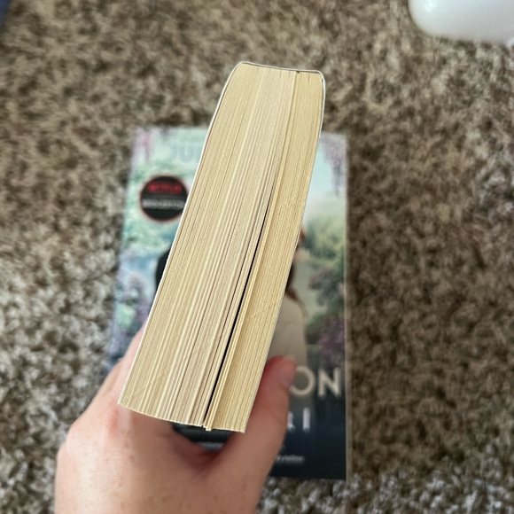 Bridgerton Book Series Books 1&2 - Picture 6 of 9